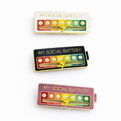 Social Battery Pin – Interactive Mood Slider for Introverts Show your social energy level in a fun and subtle way. Perfect for backpacks, jackets, or denim. A unique and relatable gift for friends, coworkers, or anyone who values their personal space.